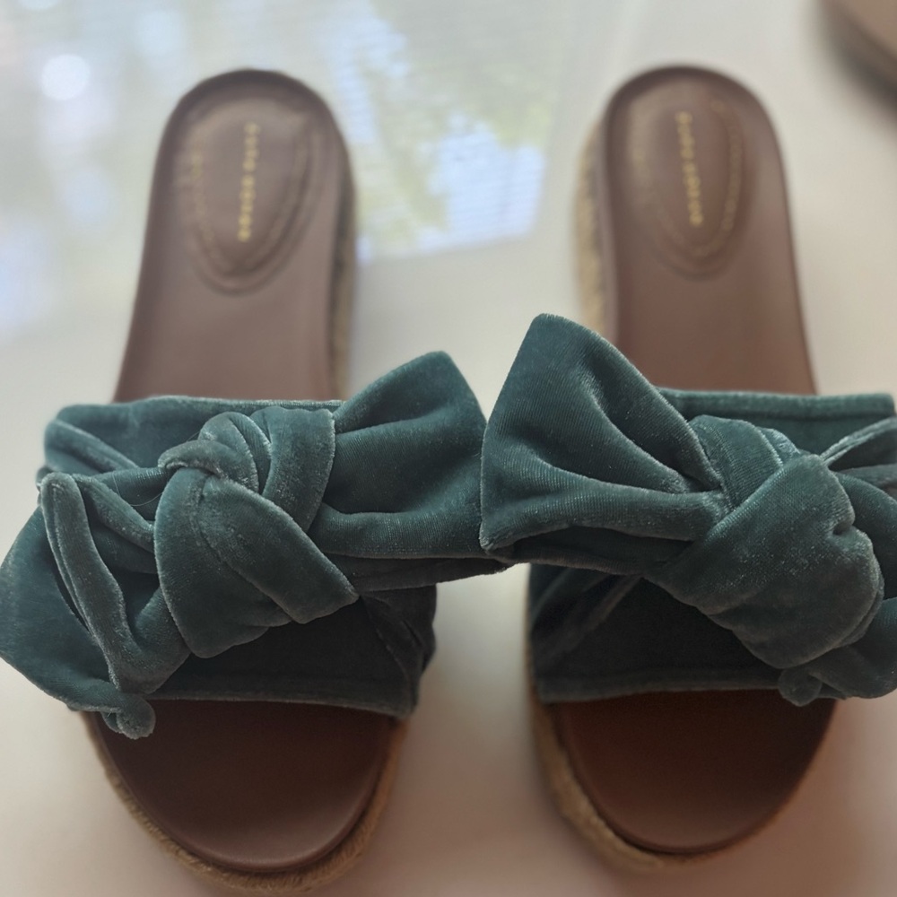 Zara Green Velvet Sandals Chic Comfort